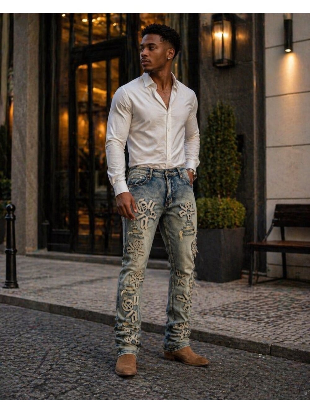Guapi Mens Distress Scrunch Stacked Denim Jeans Embroider Lettering Size 32